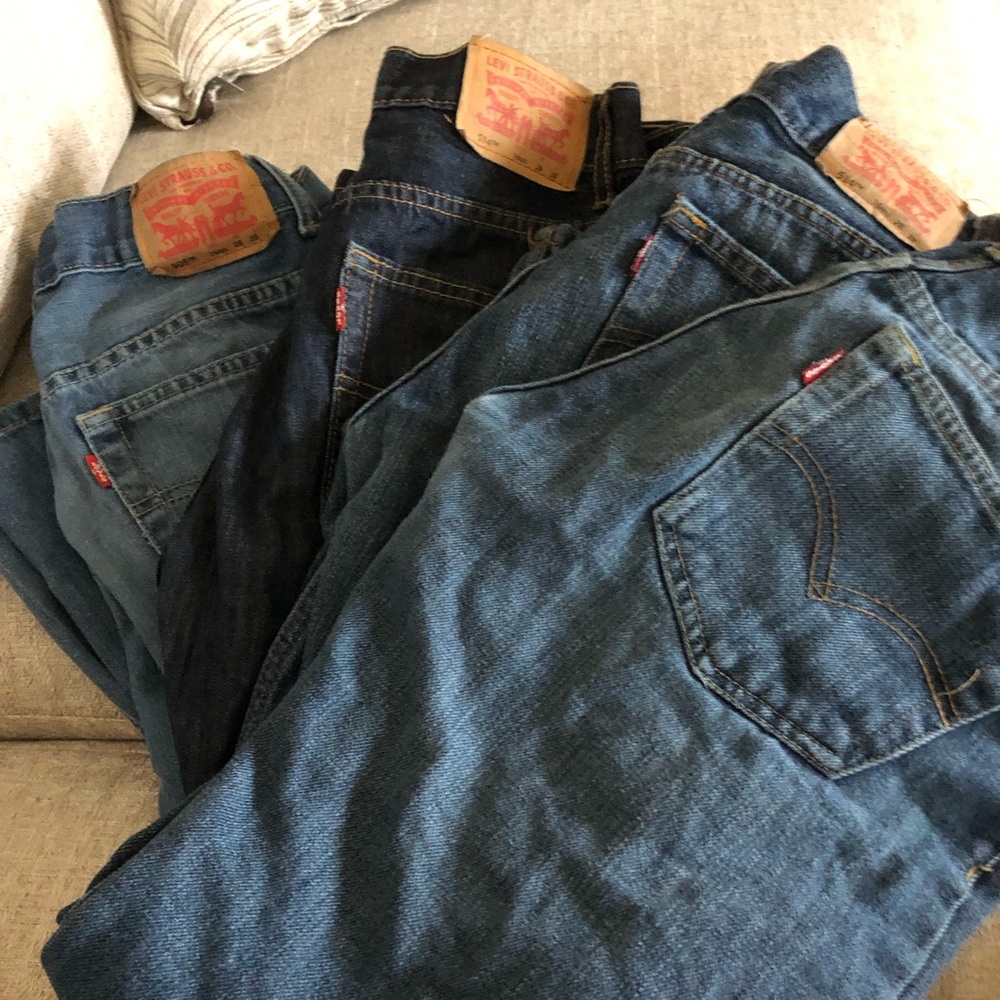 4 pairs of boys Levi jeans size 16 reg